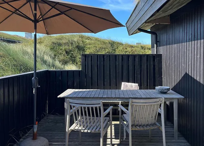 Wooden House In The Dunes Close To The Sea Сasa de vacaciones *